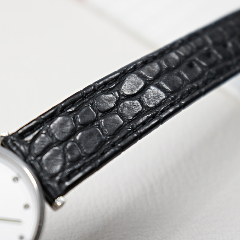 Тонкий ремешок из натуральной  – обзор и цена Cartier Watch Tank